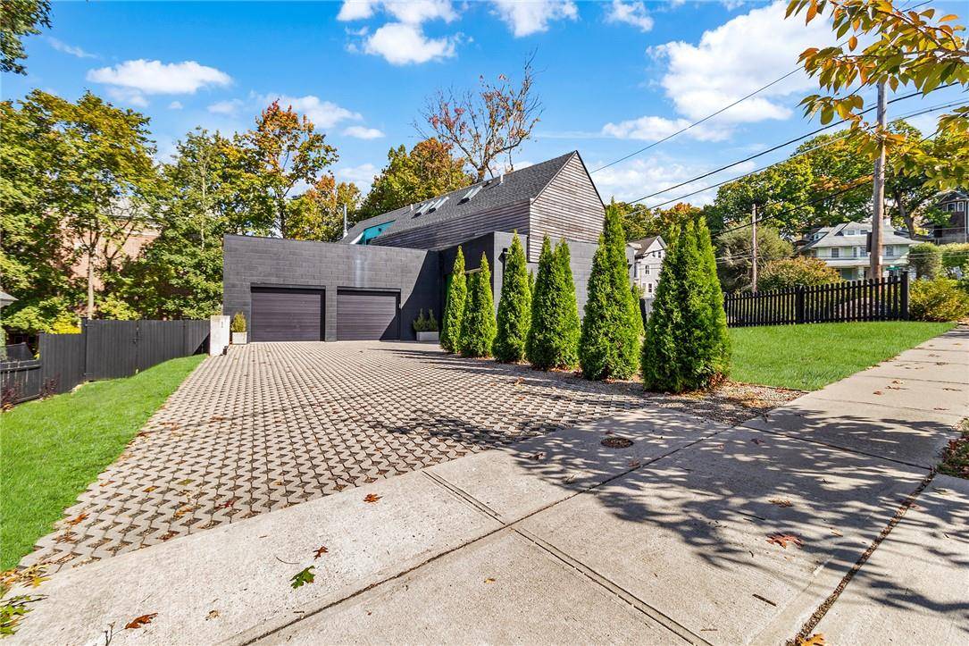 White Plains, NY 10606,2 Woodland PL