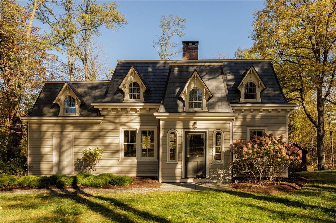 Rhinebeck, NY 12572,521 Mill RD