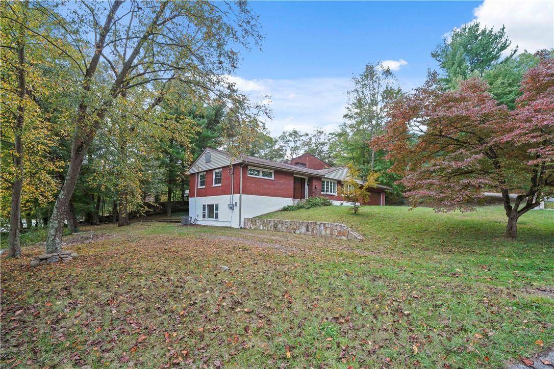 Cortlandt Manor, NY 10567,60 Carolyn DR