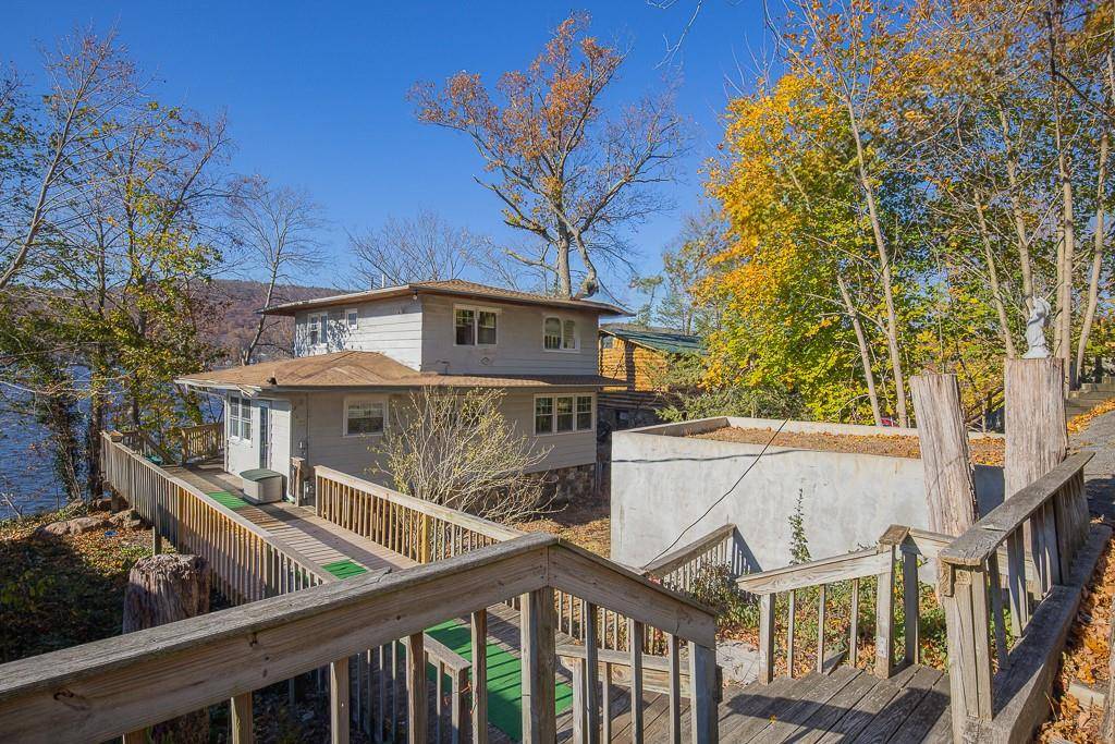 Greenwood Lake, NY 10925,77 Woods RD