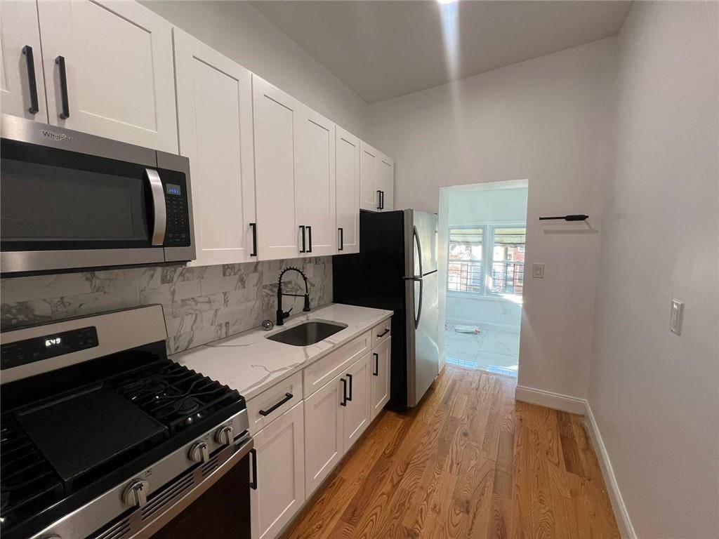 Brooklyn, NY 11208,26 Shepherd AVE #2