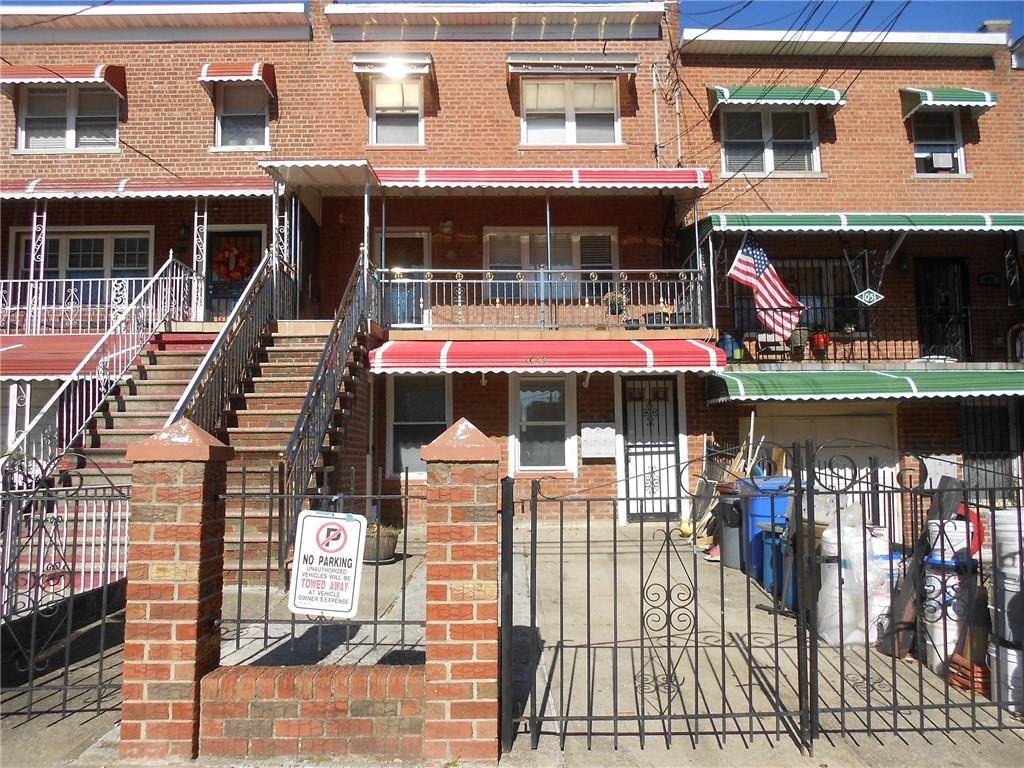 Bronx, NY 10469,1049 E 217 ST