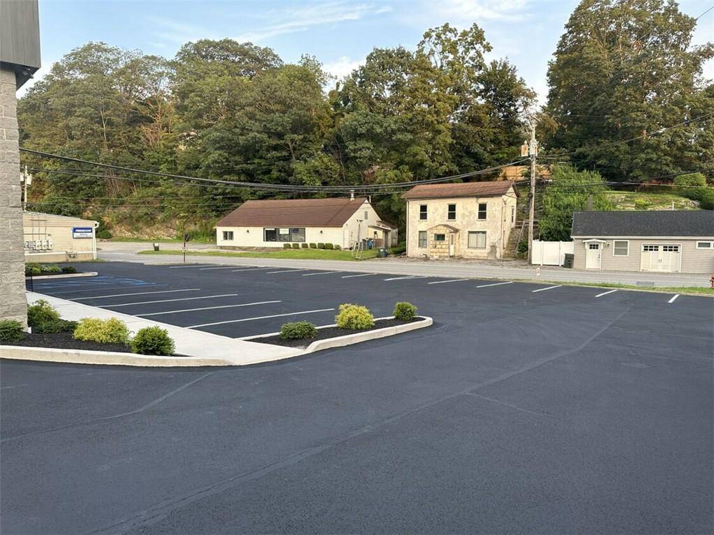 Mahopac, NY 10541,572 Route 6