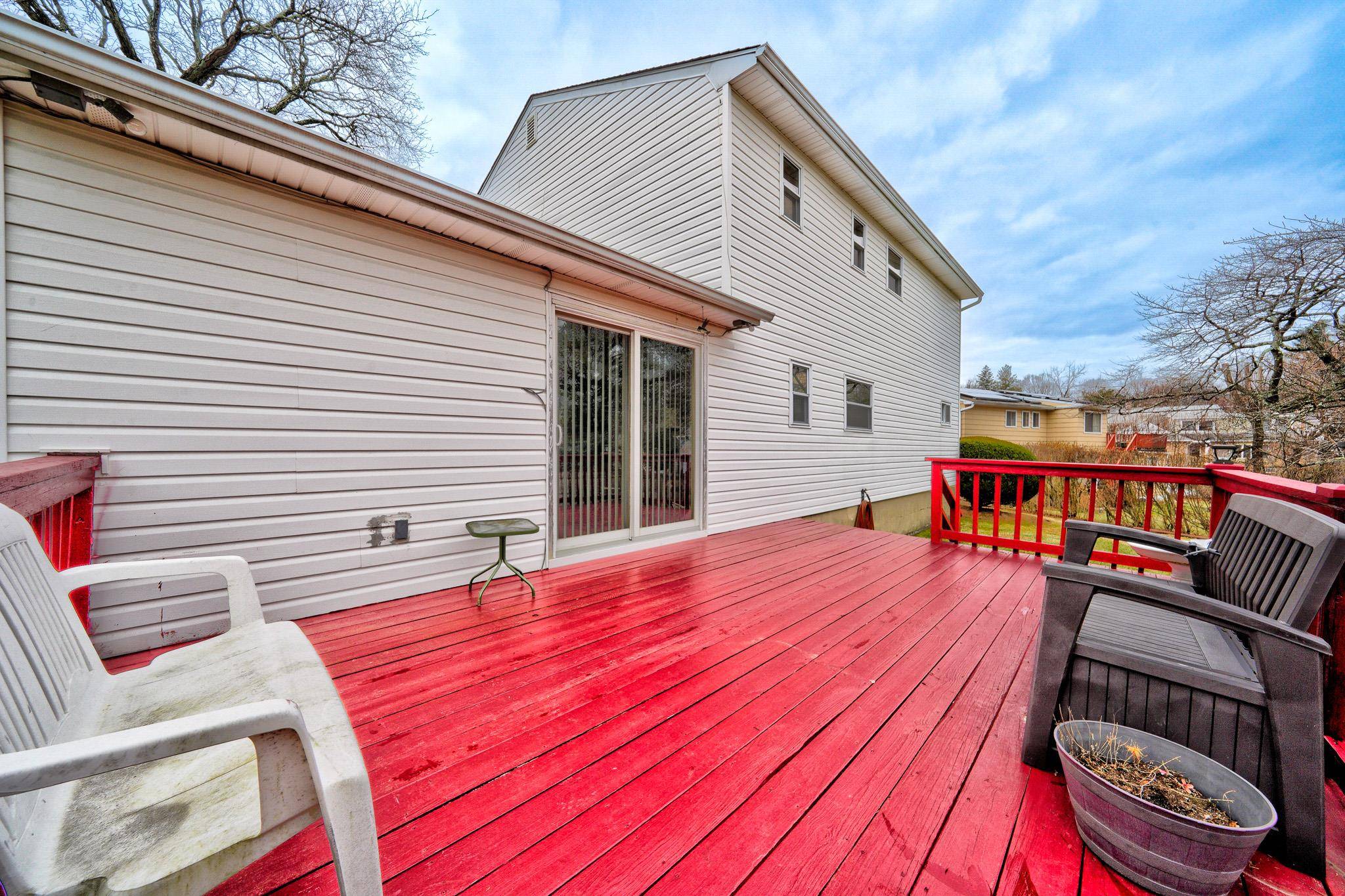 White Plains, NY 10607,77 Hillcrest AVE