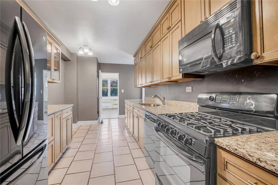 Bronx, NY 10463,3755 Henry Hudson Pkwy #7E