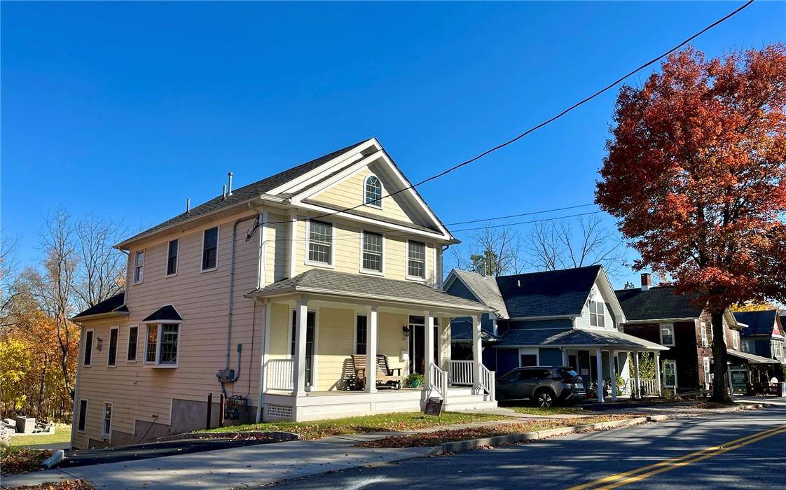 Warwick, NY 10990,59 South ST #2