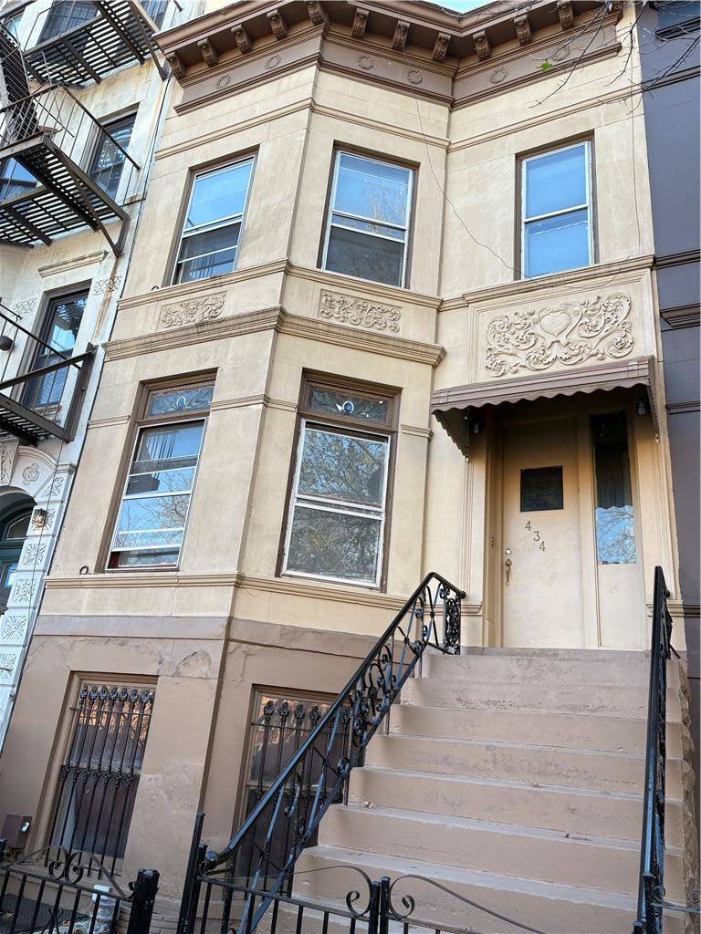 Brooklyn, NY 11233,434 Macdonough ST