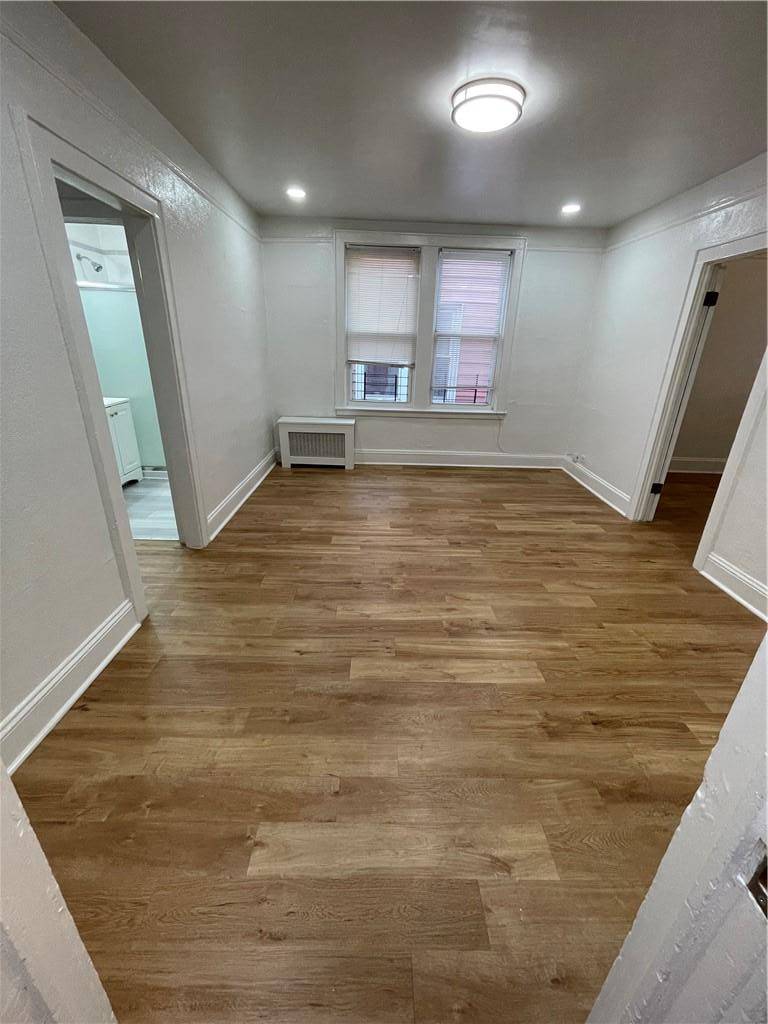 Bronx, NY 10465,282 Calhoun AVE #2