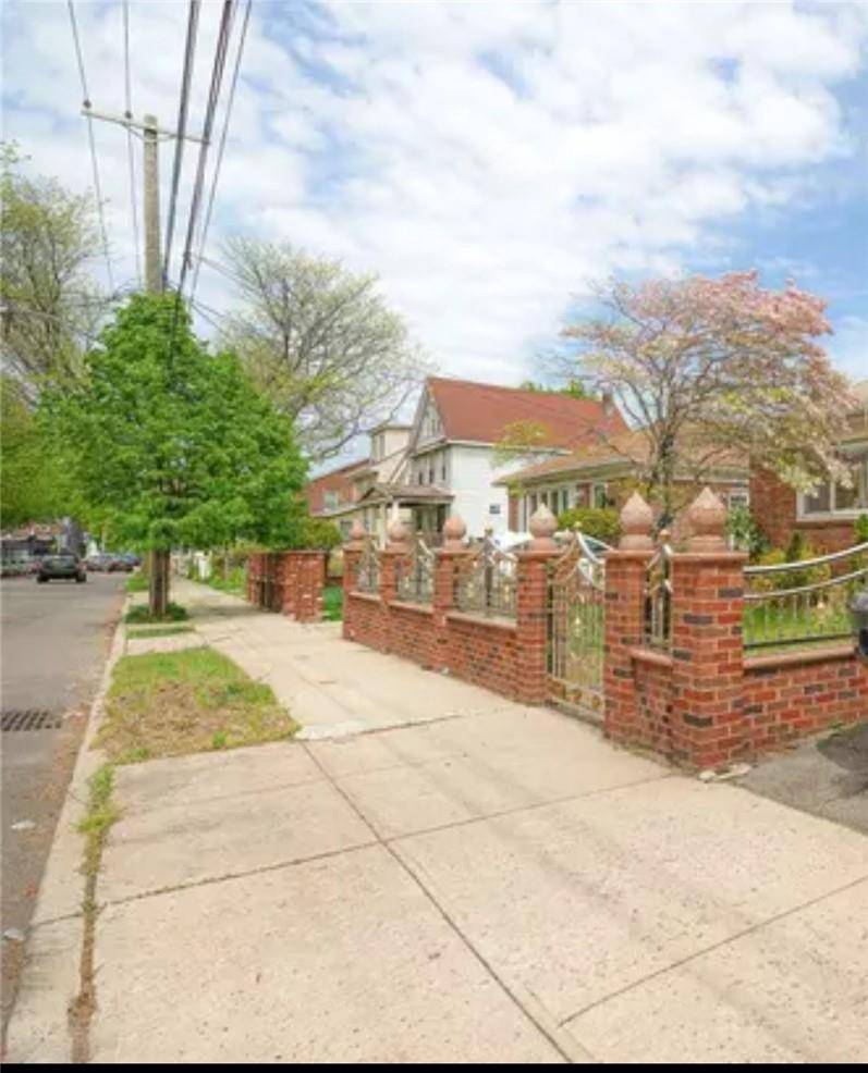 Springfield Gardens, NY 11434,220-14 137th Avenue