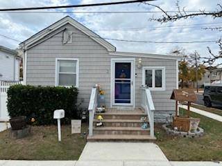 Lindenhurst, NY 11757,2 Sands LN