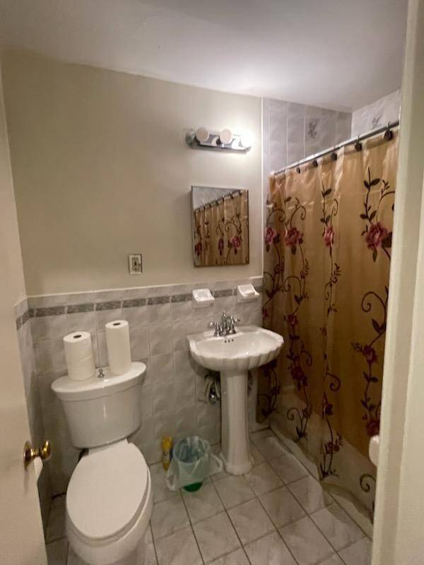 Howard Beach, NY 11414,85-09 151 Avenue 151 Avenue #4J