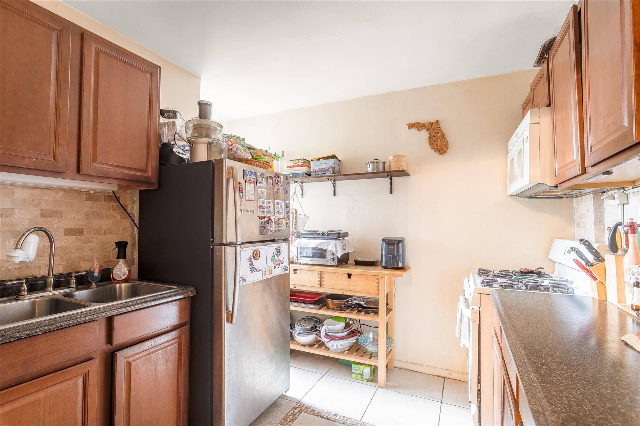 Bronx, NY 10471,5614 Netherland AVE #5C