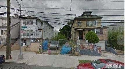 Bronx, NY 10469,1475 Hicks ST