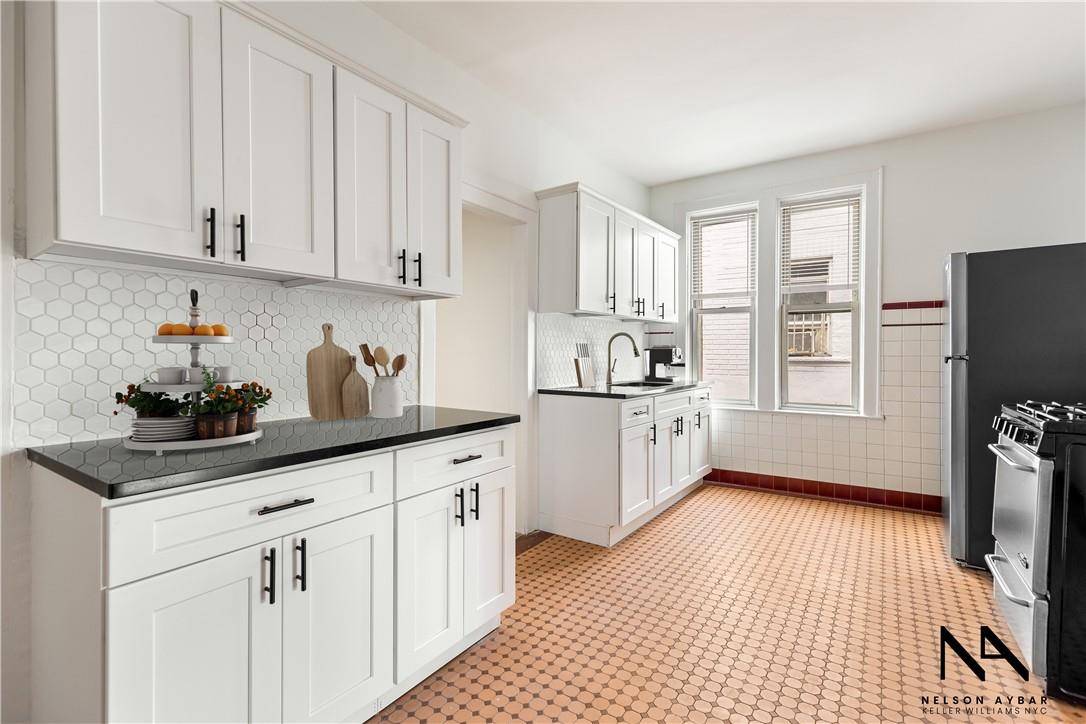 Brooklyn, NY 11228,1174 Bay Ridge Pkwy