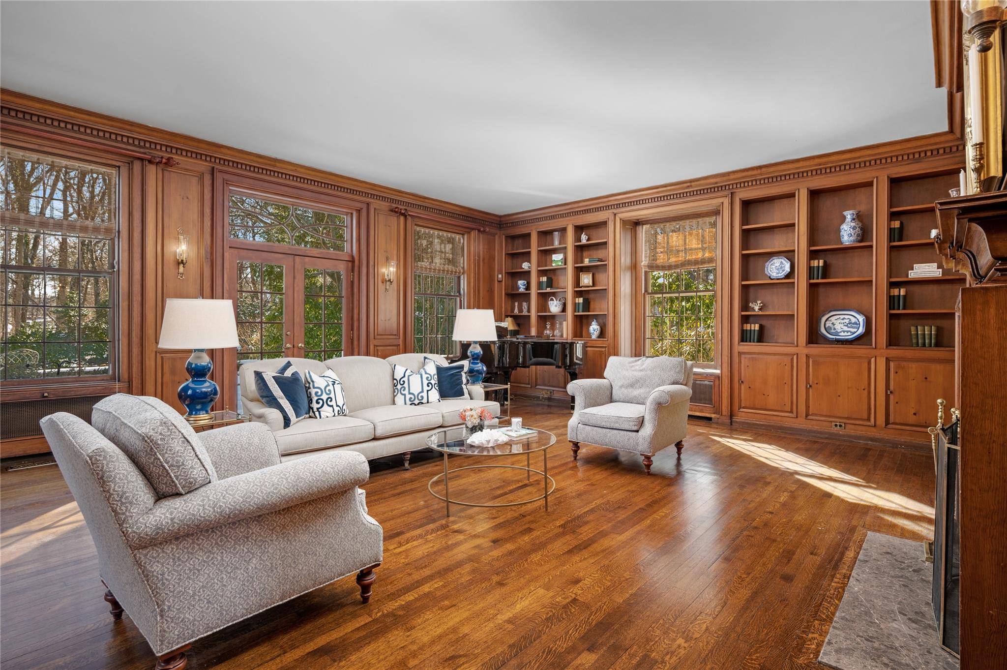 Larchmont, NY 10538,2 Sackett CIR