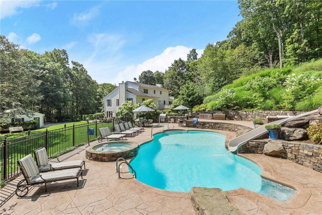 Pound Ridge, NY 10576,62 Cross Pond RD