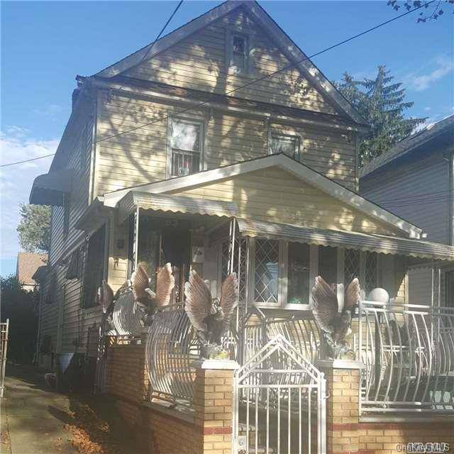 Saint Albans, NY 11412,109-93 202nd Street