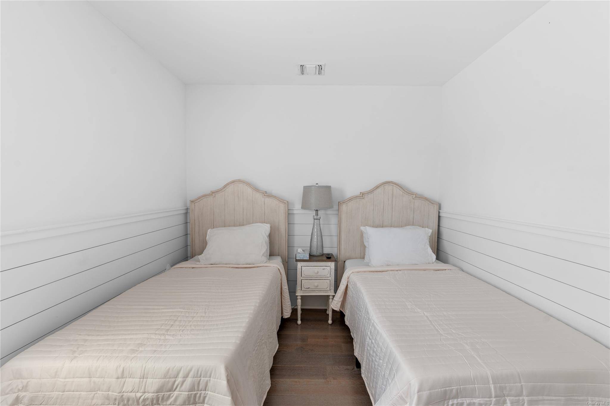 Ocean Beach, NY 11770,386 Dehnhoff