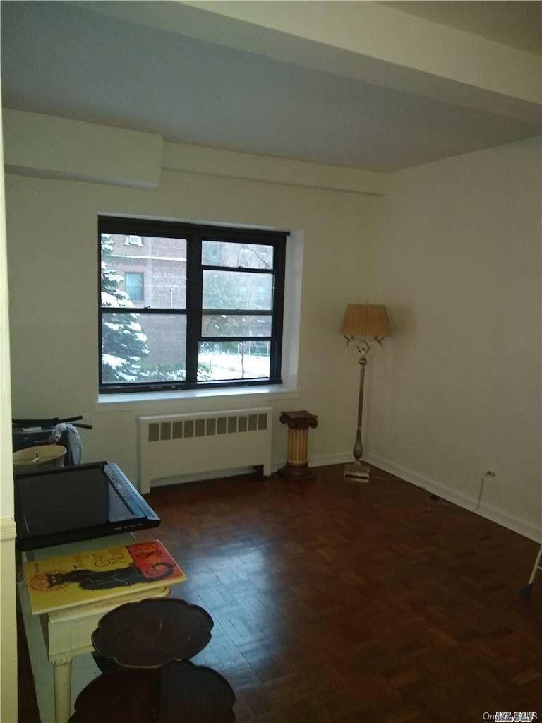 Maspeth, NY 11378,52-24 65th Place #UGJ