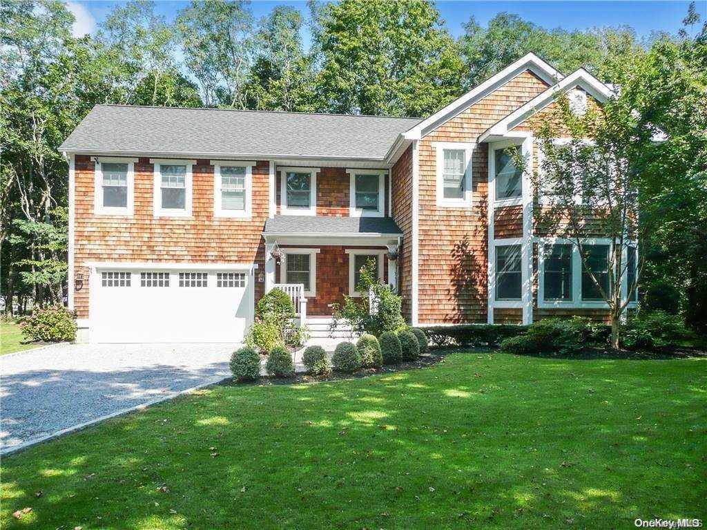 Bellport Village, NY 11713,5 Livingston RD