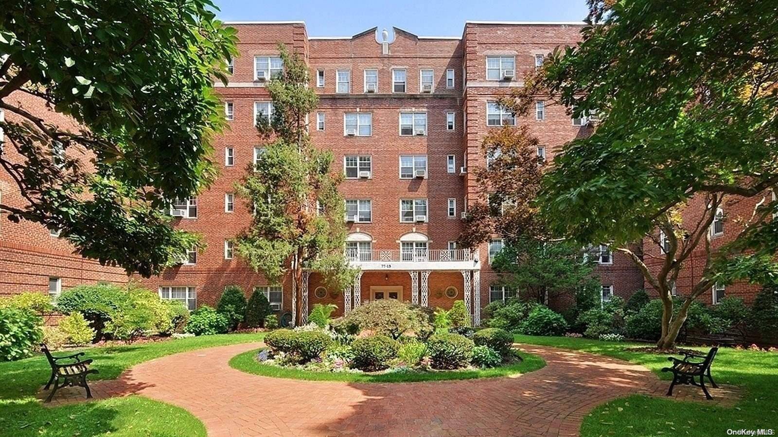 Forest Hills, NY 11375,77-35 113th ST #1K