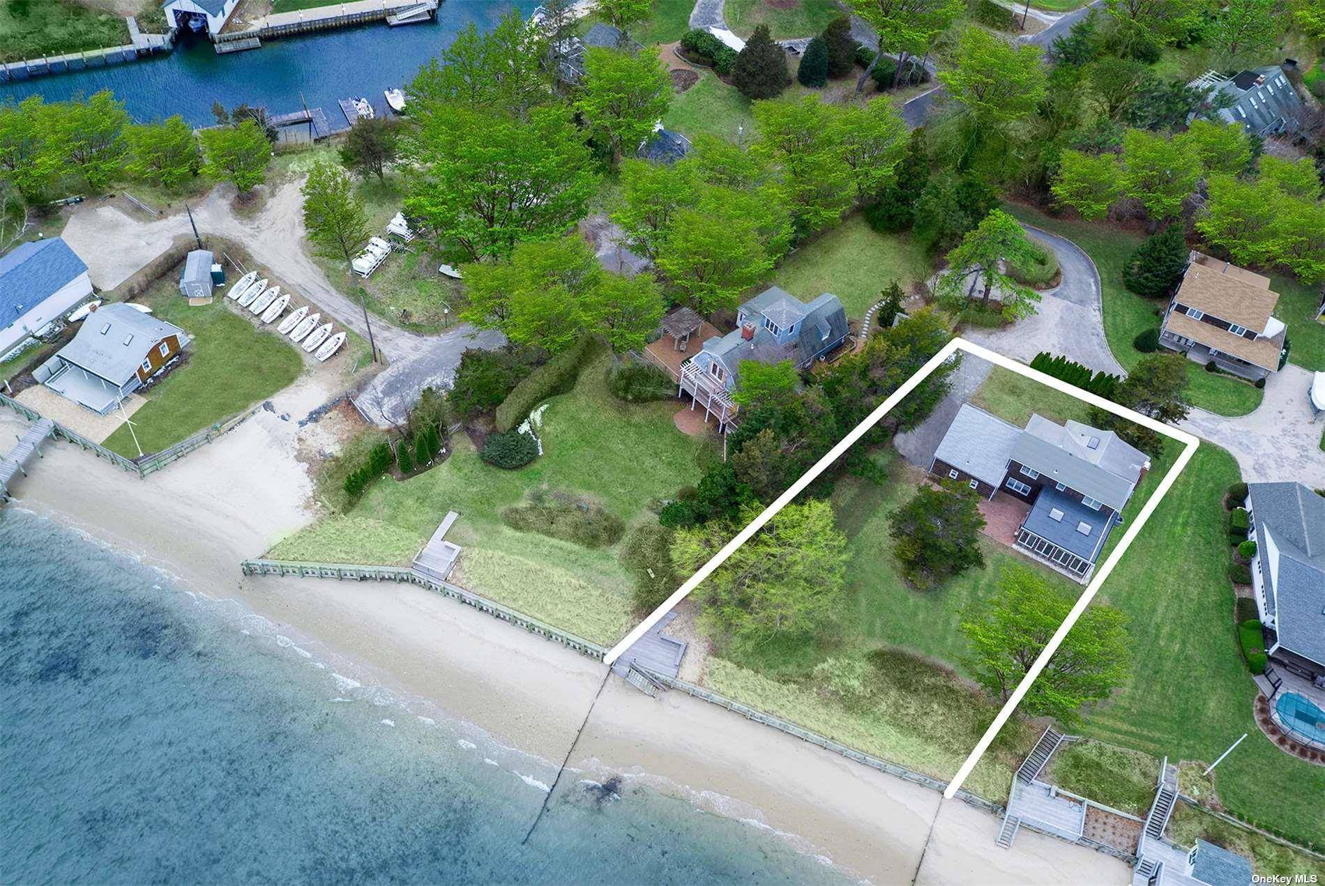 New Suffolk, NY 11956,1155 Old Harbor RD