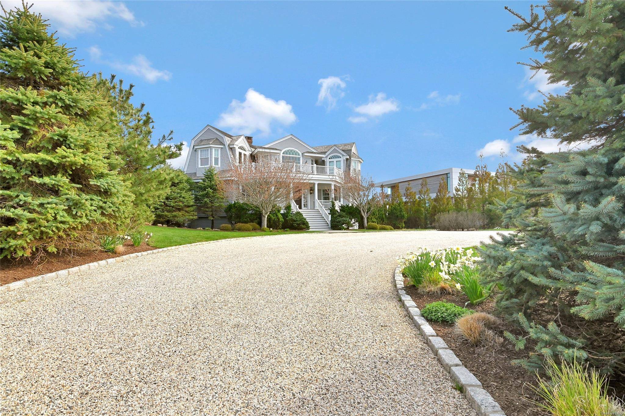 Quogue, NY 11959,148 Dune RD