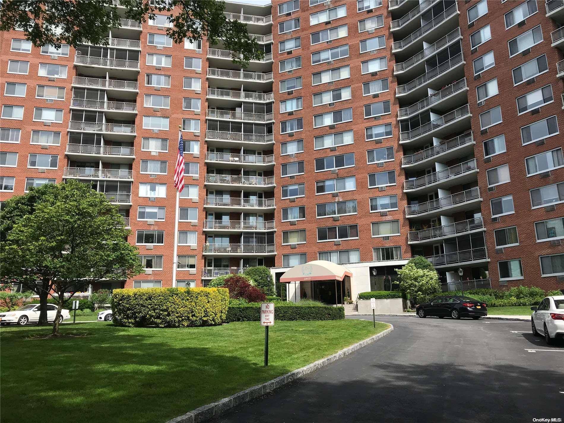 Bayside, NY 11361,220-55 46 AVE #8B