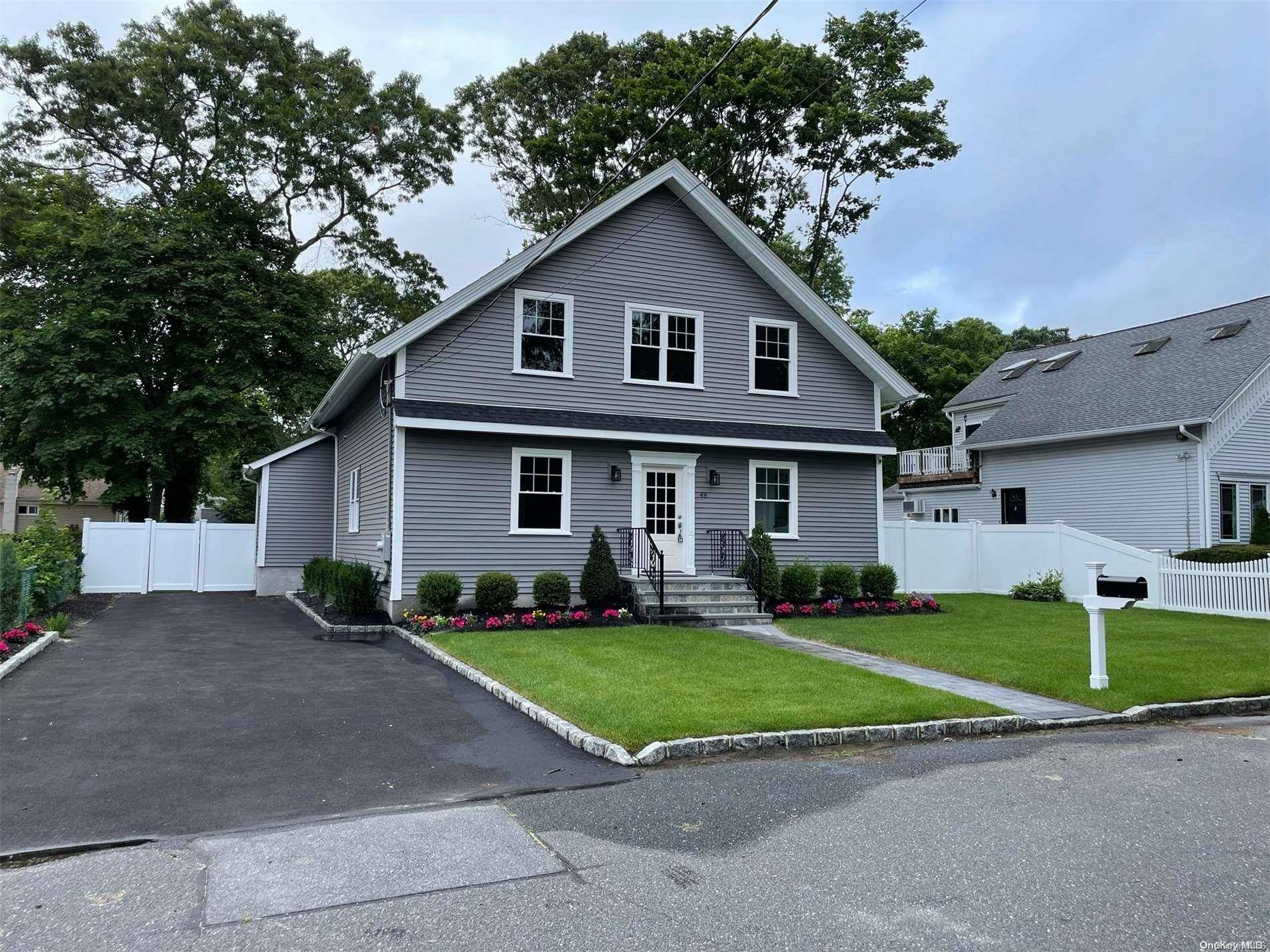 East Islip, NY 11730,48 Laurel AVE