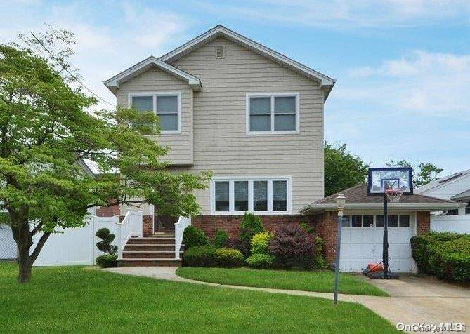 Oceanside, NY 11572,50 Windsor Pkwy