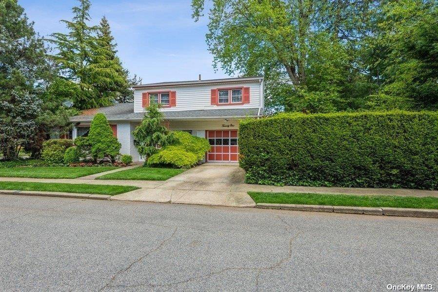 Rockville Centre, NY 11570,21 California ST