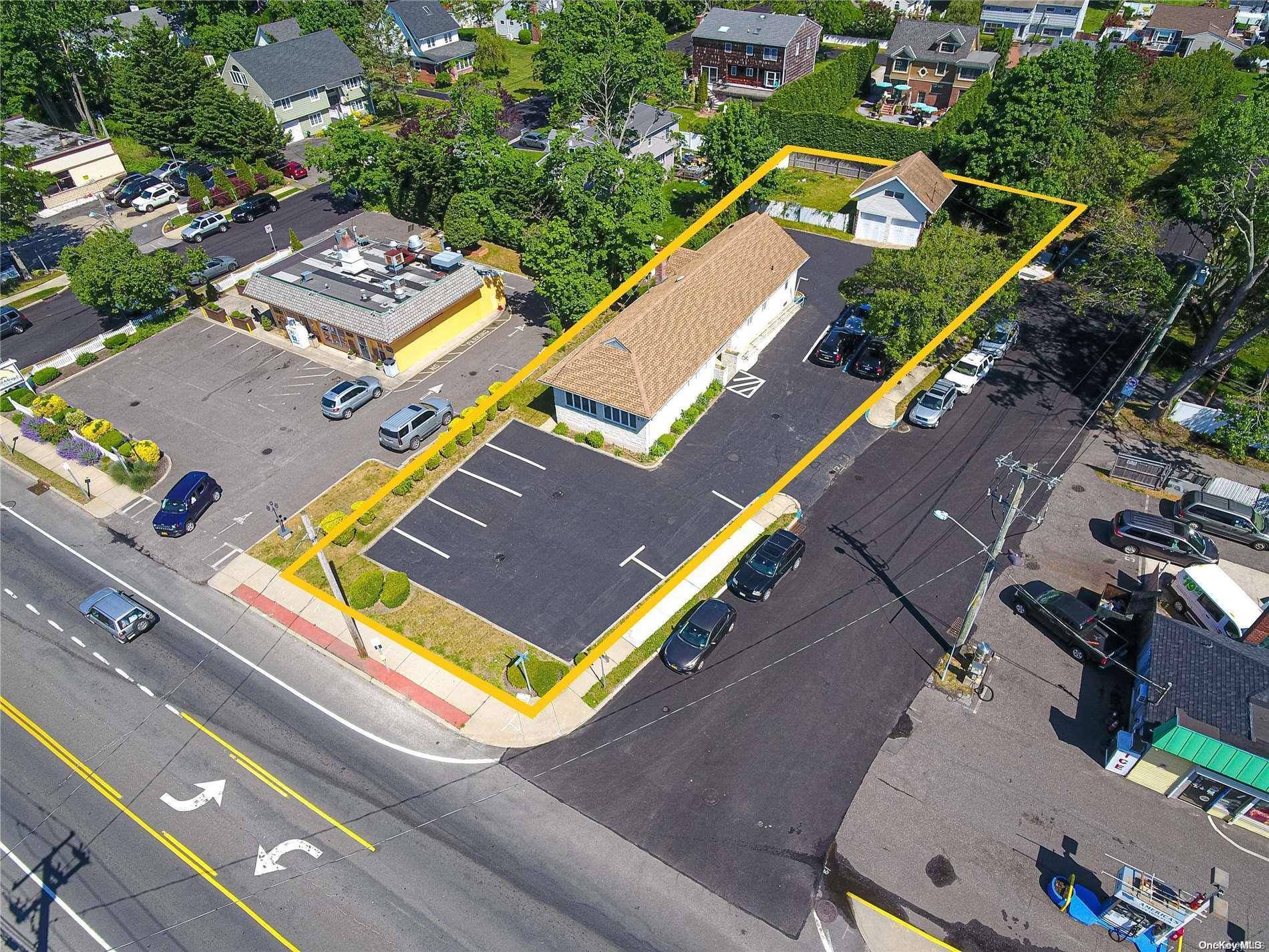 West Islip, NY 11795,435 Montauk HWY #435