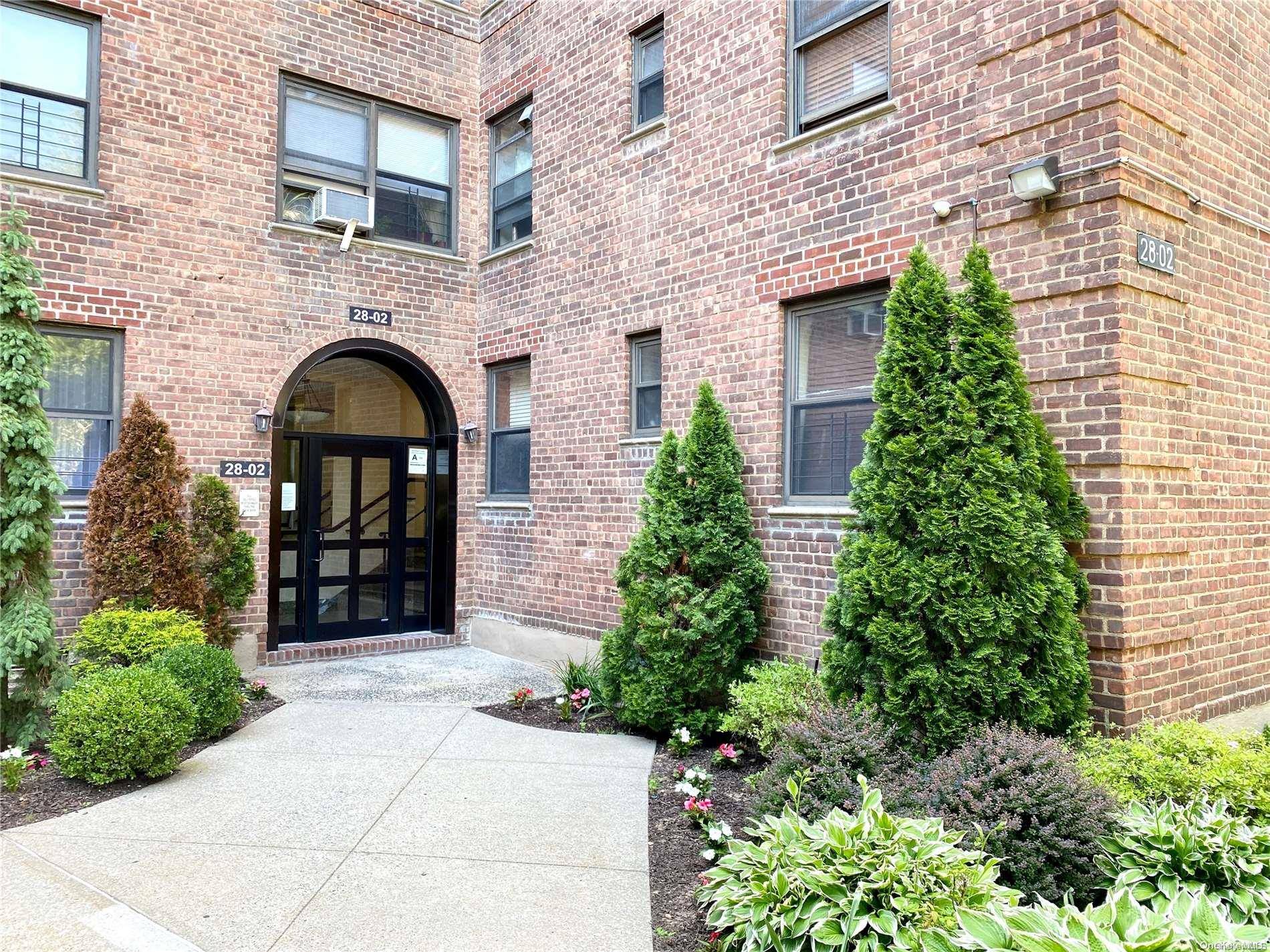 Flushing, NY 11354,28-02 141 ST #2D