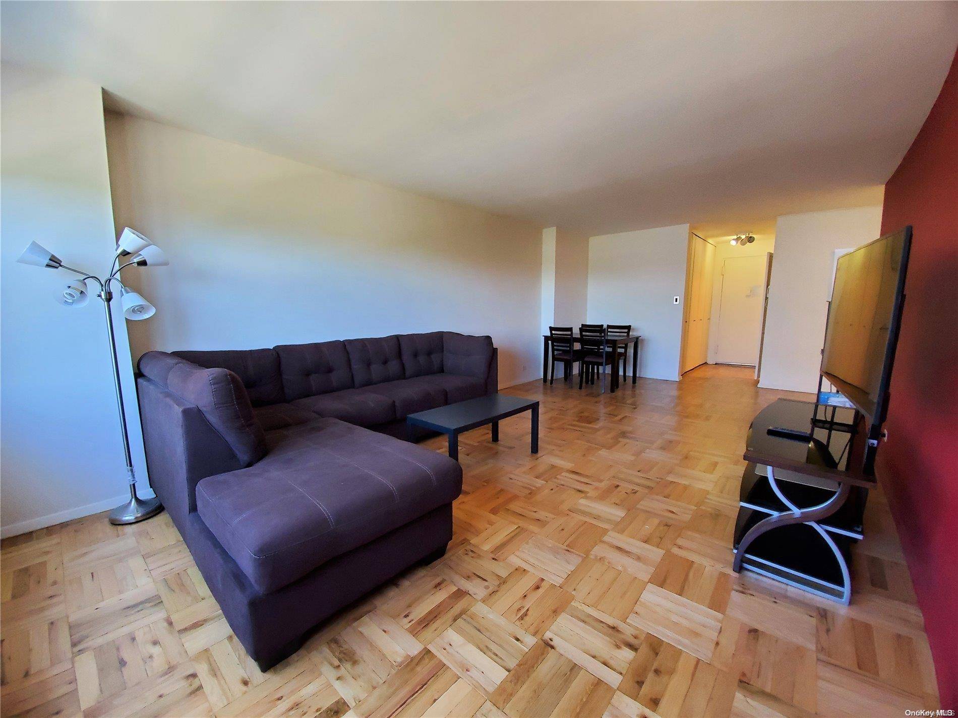 Kew Gardens, NY 11415,125-10 Queens BLVD #604