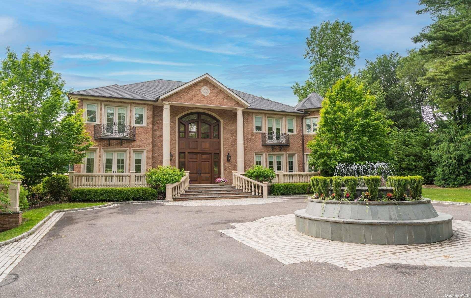 Old Westbury, NY 11568,10 August LN