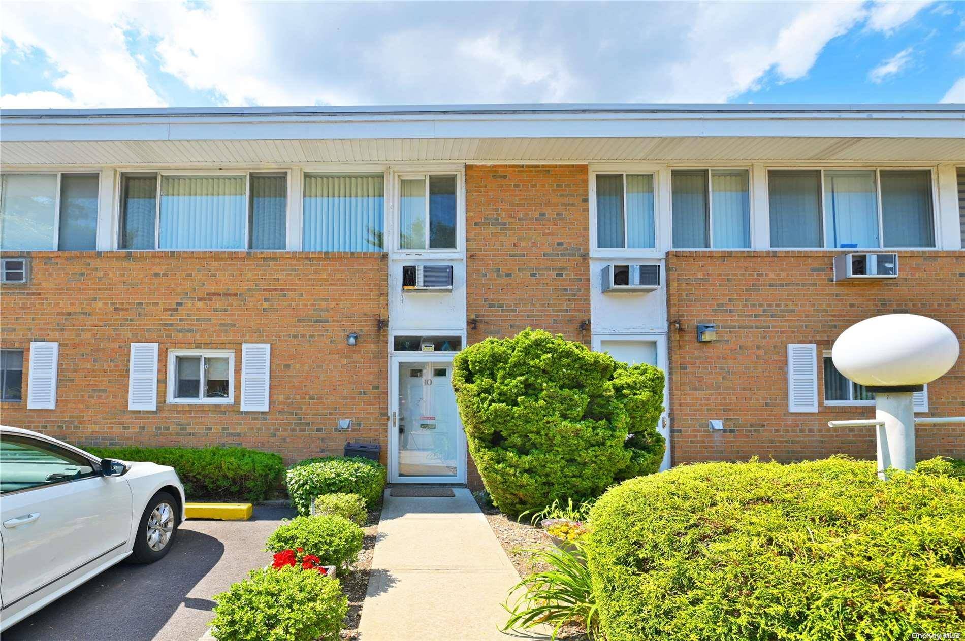 Woodmere, NY 11598,920 Broadway #10