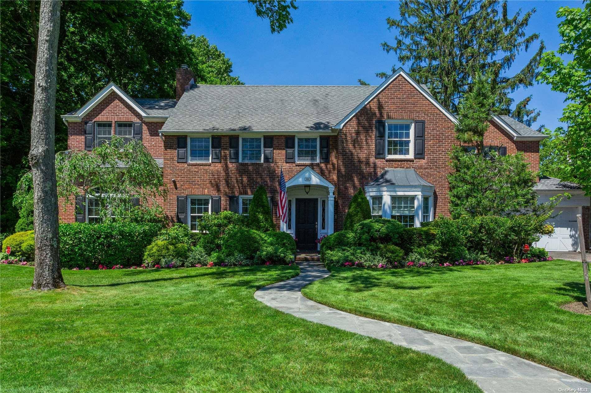 Rockville Centre, NY 11570,53 Roxen RD