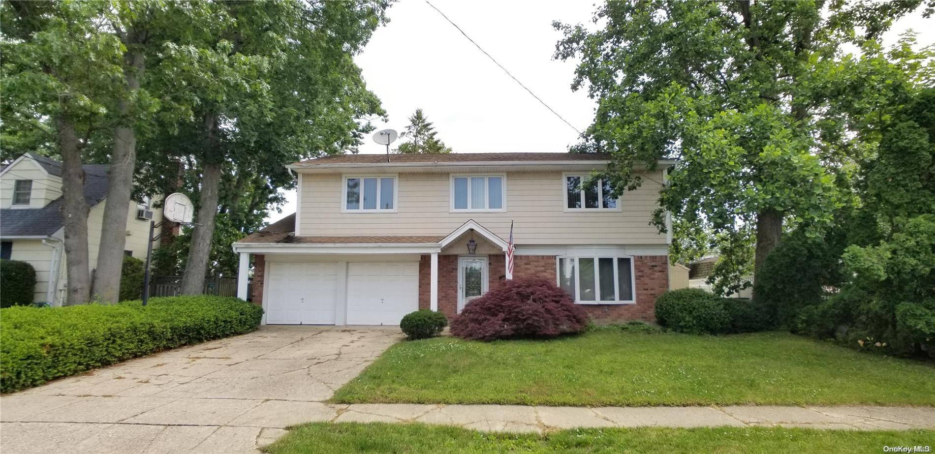 East Meadow, NY 11554,485 Chamberlin ST