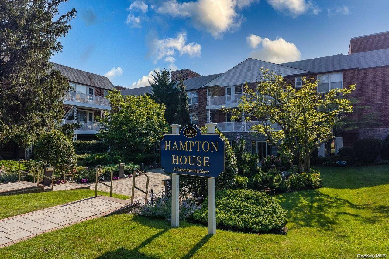 Rockville Centre, NY 11570,120 Morris #B 16