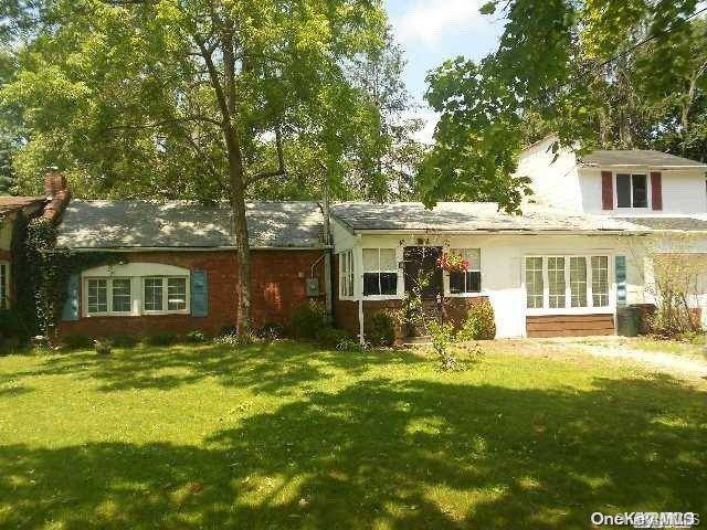 Oakdale, NY 11769,21 Featherbed LN