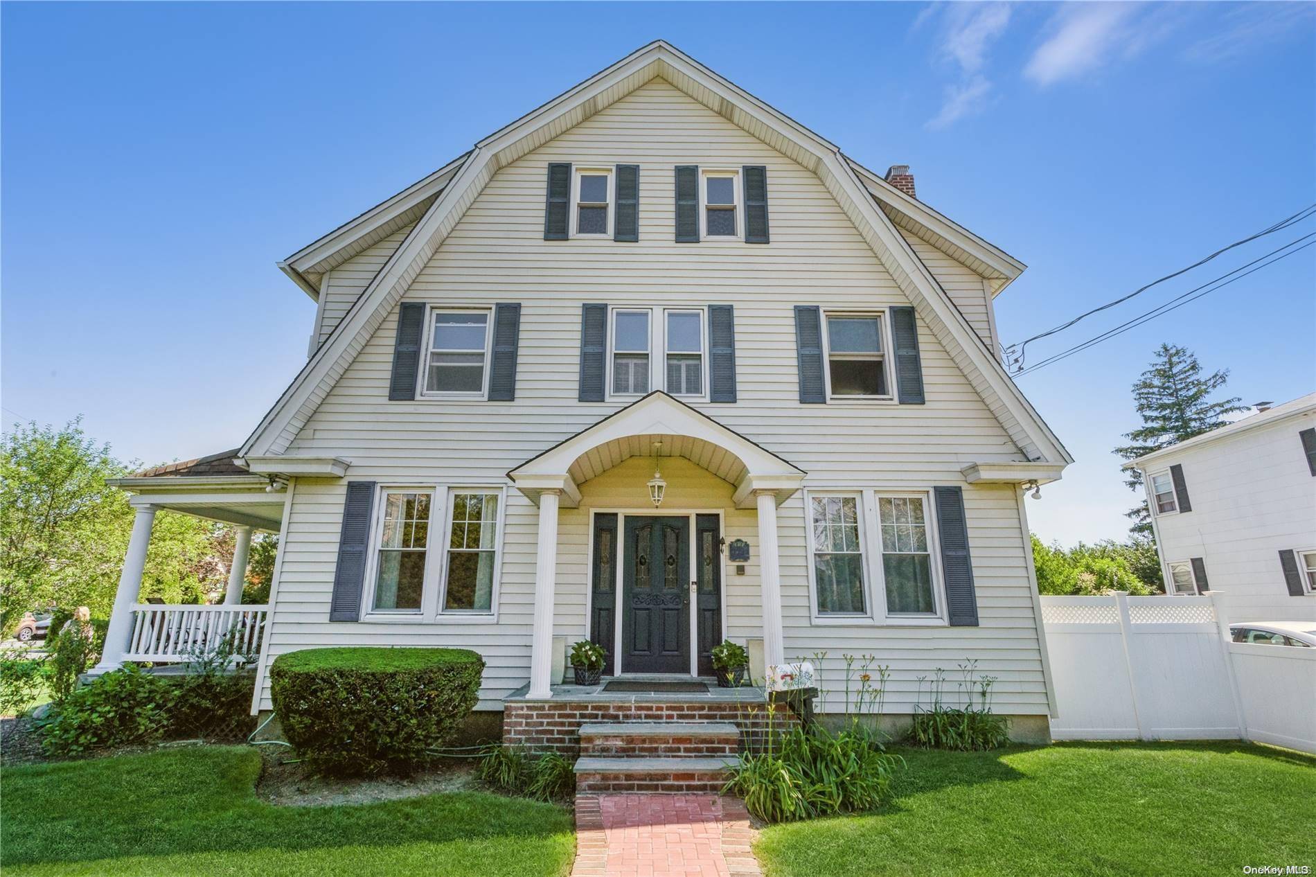 Rockville Centre, NY 11570,80 Grand AVE