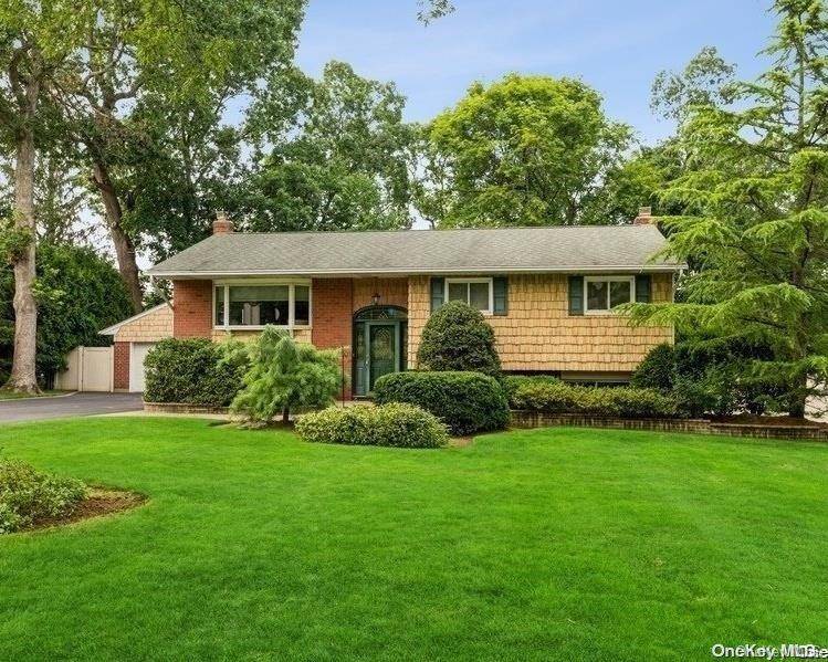 East Northport, NY 11731,37 Beacon LN