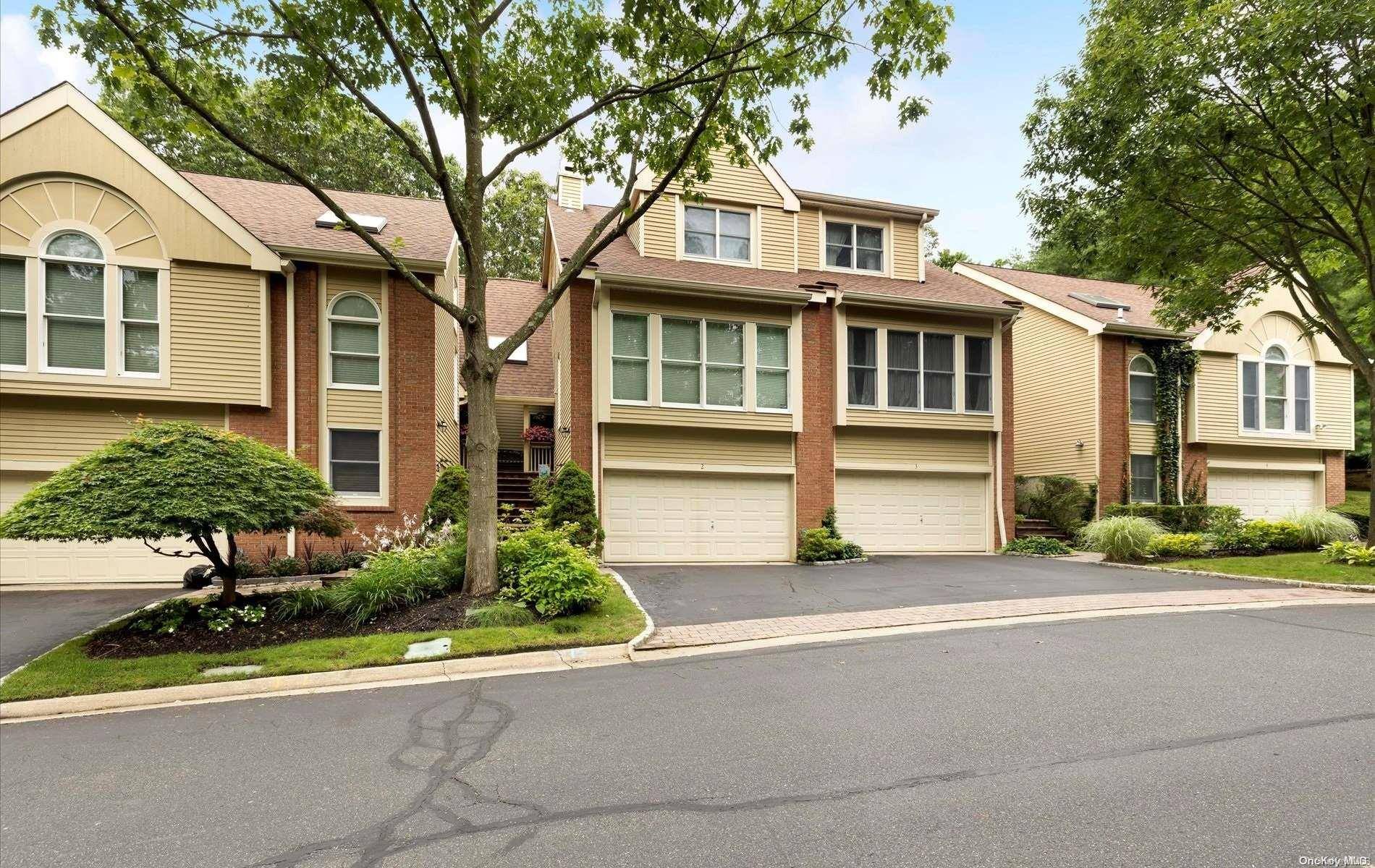 Smithtown, NY 11787,2 Willow Ridge DR #2