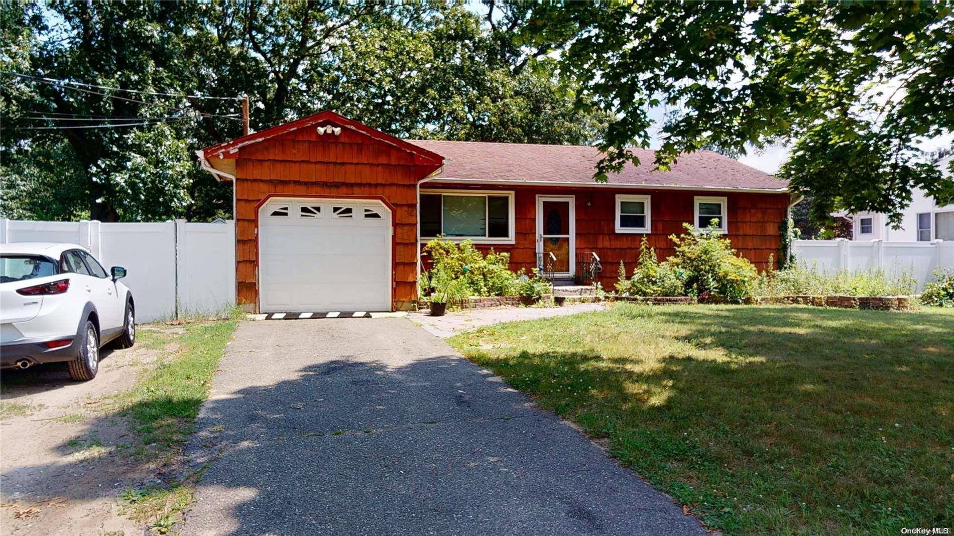 Centereach, NY 11720,45 Ronkonkoma BLVD