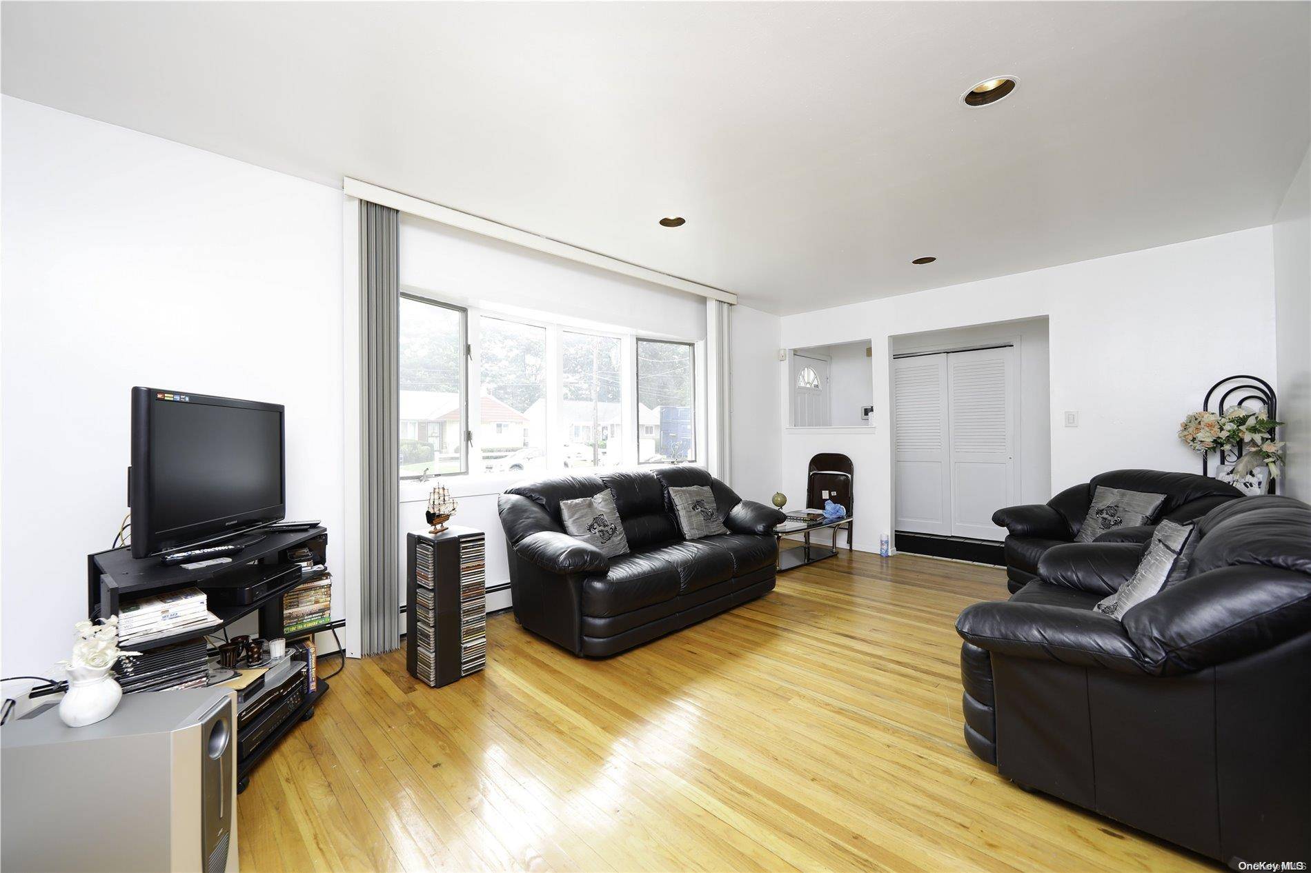 Hempstead, NY 11550,113 Green AVE