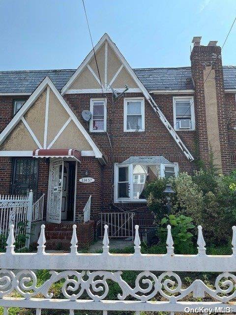 Saint Albans, NY 11412,114-57 198th ST