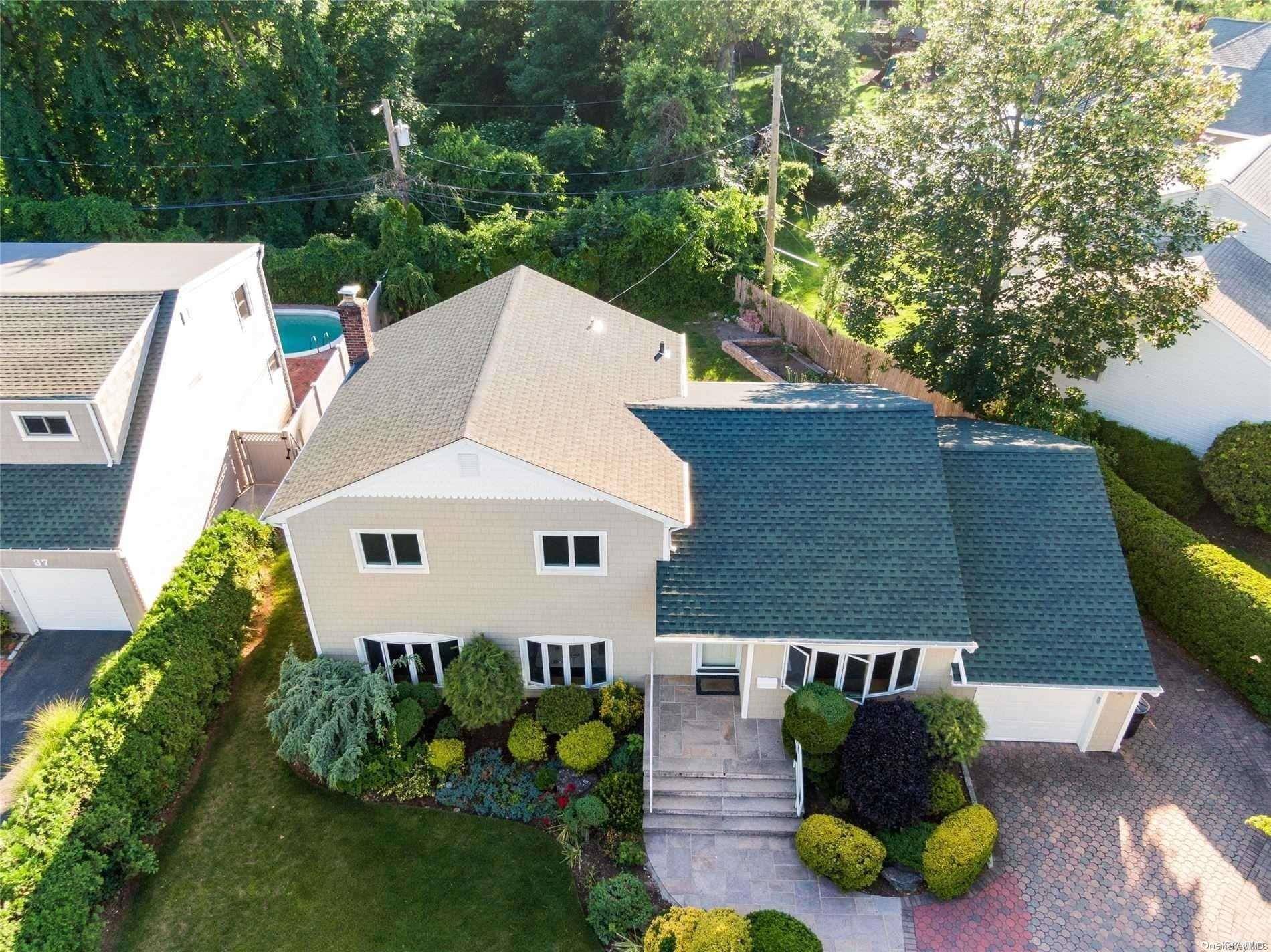 East Williston, NY 11596,41 Bengeyfield DR