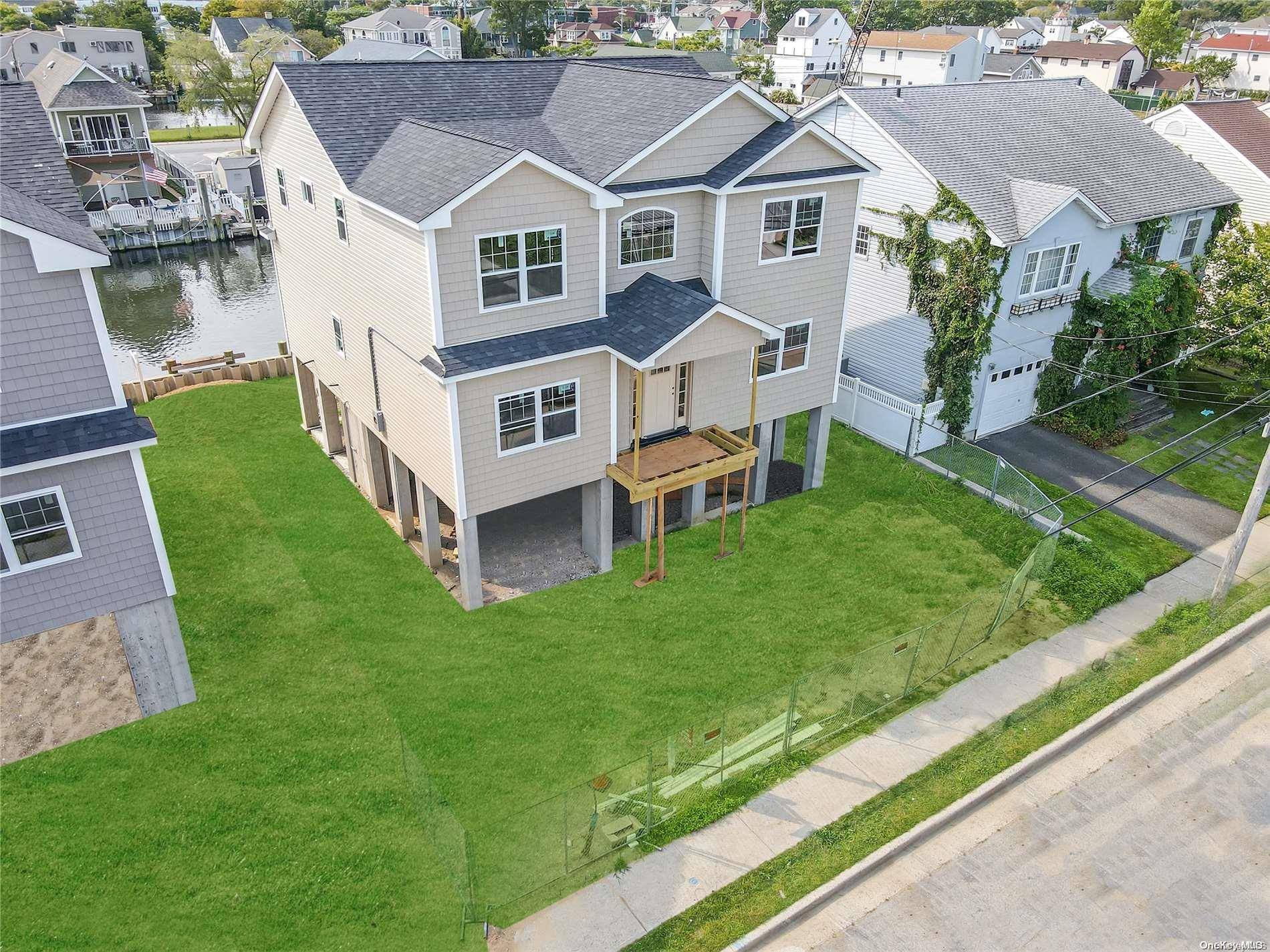 Freeport, NY 11520,356 Arthur ST