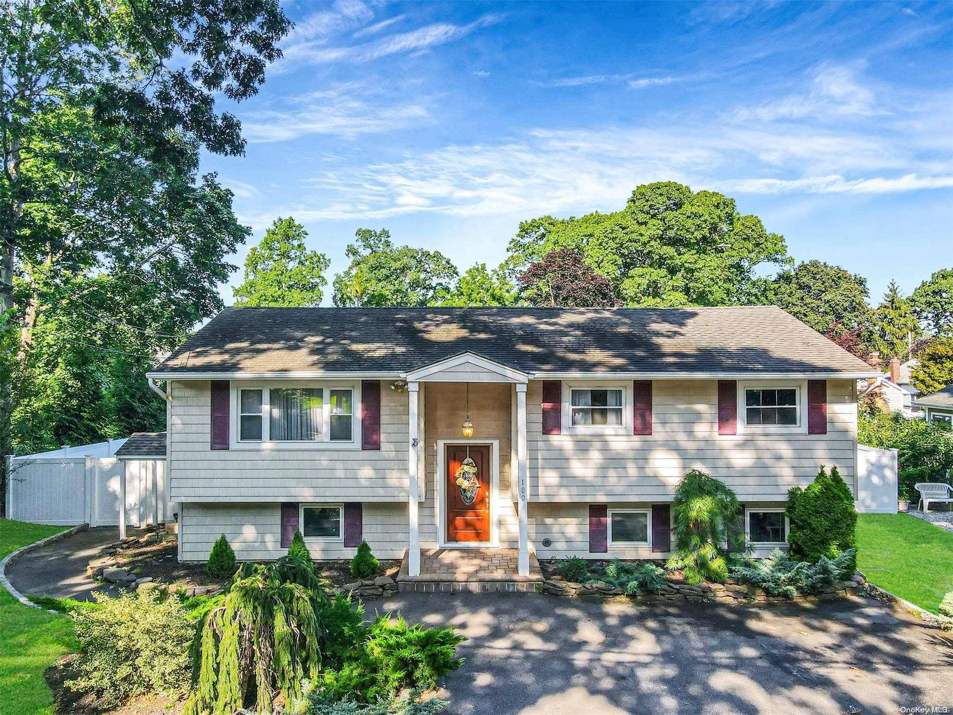 Kings Park, NY 11754,100 Cypress DR