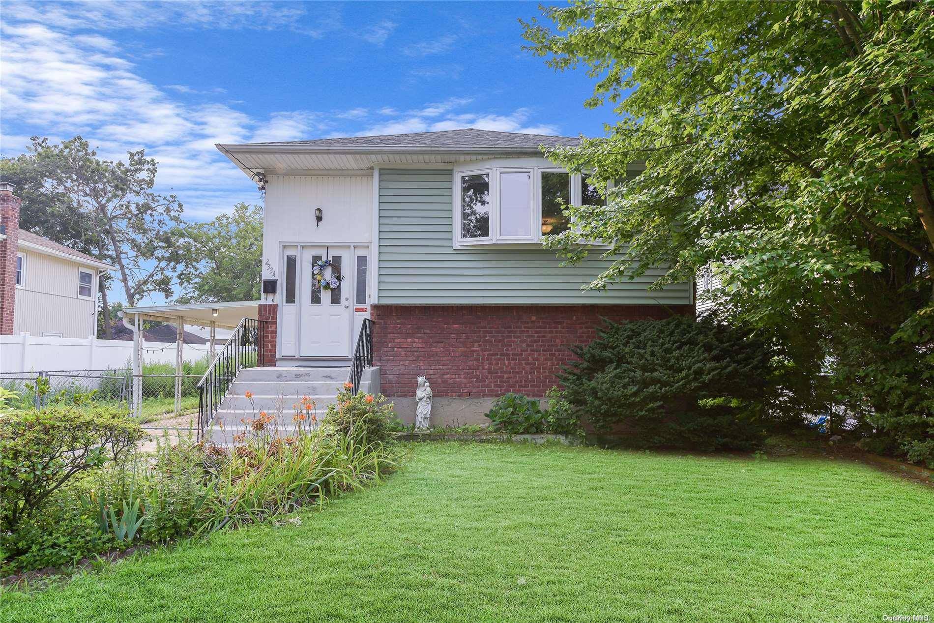 Bellmore, NY 11710,2334 Fowler ST